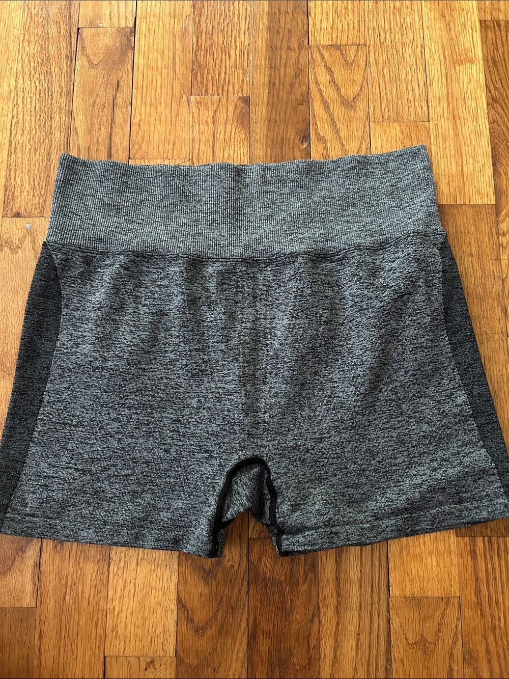 VS Pink Active Seamless Heathered Gray High-Waist Women’s Shorts Size Large